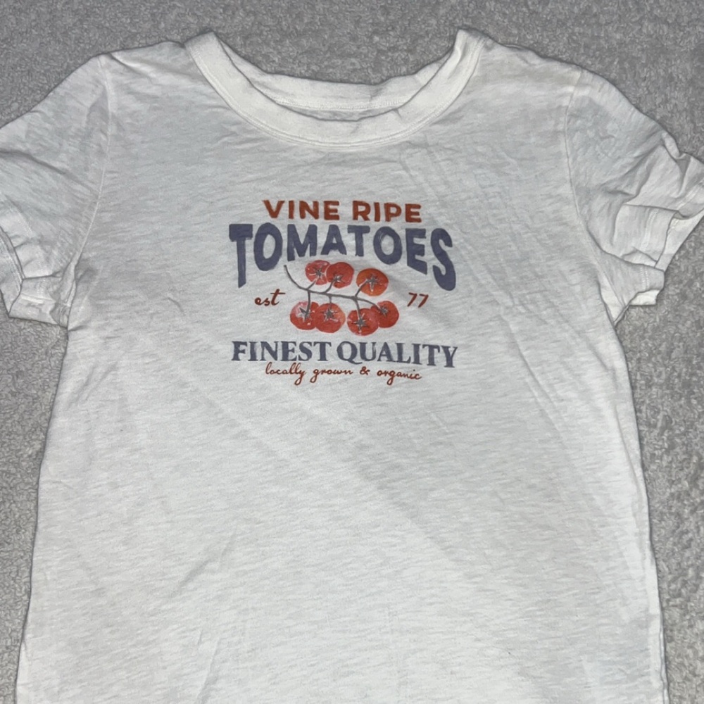 American Eagle Outfitters White Tomato Graphic Tee